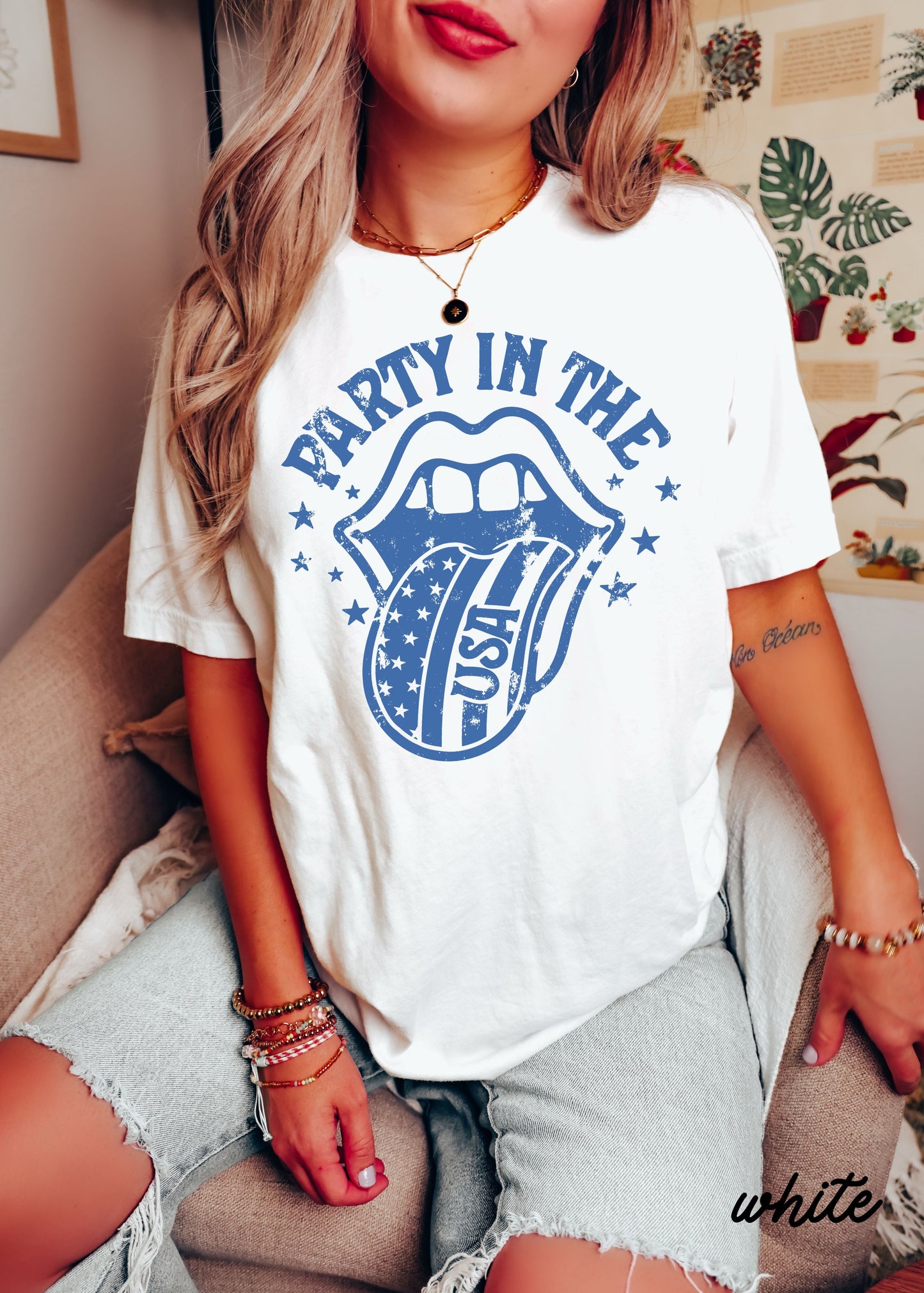 Party in the USA Tee *6 Colors (S-3X)